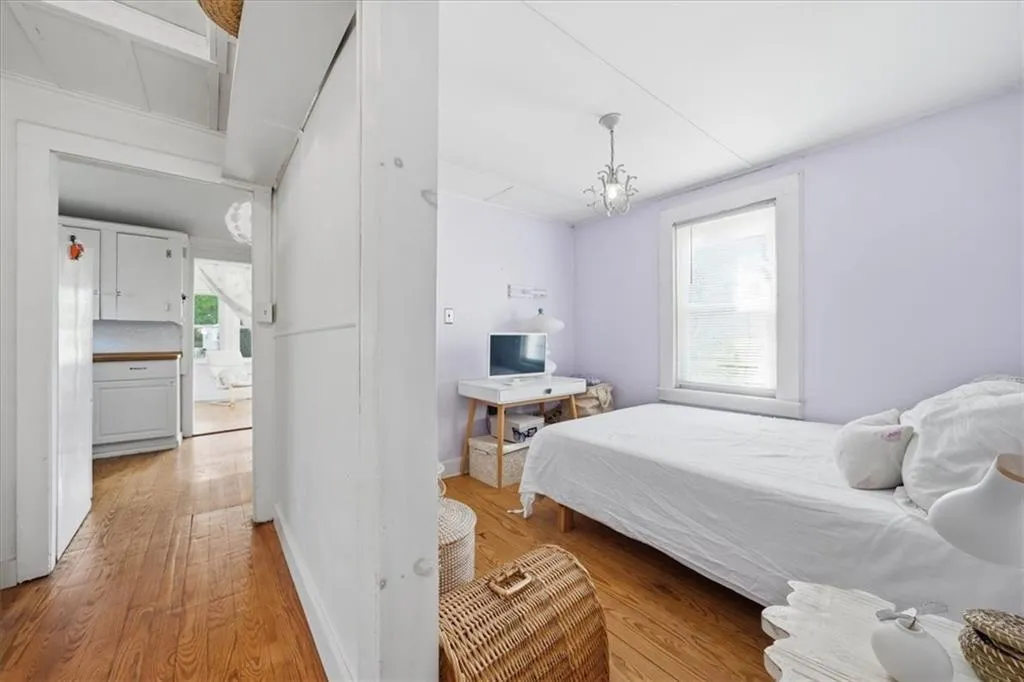 286 Namquid Drive Warwick RI 02888