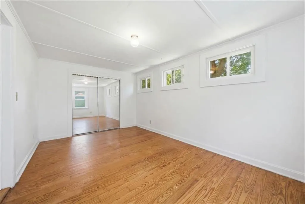 286 Namquid Drive Warwick RI 02888