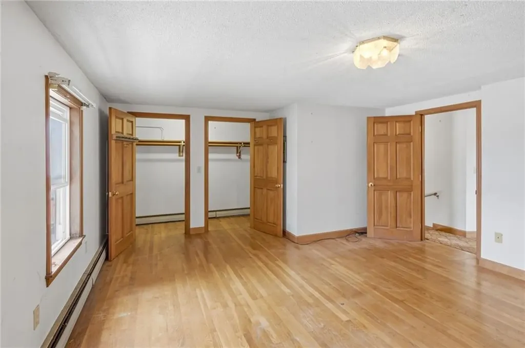 400 406 Thames Street Bristol RI 02809