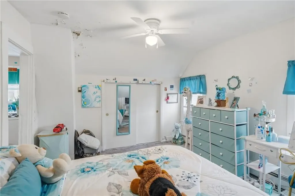 400 406 Thames Street Bristol RI 02809