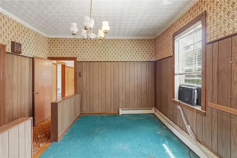 400 406 Thames Street Bristol RI 02809