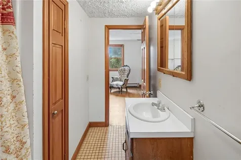 400 406 Thames Street Bristol RI 02809