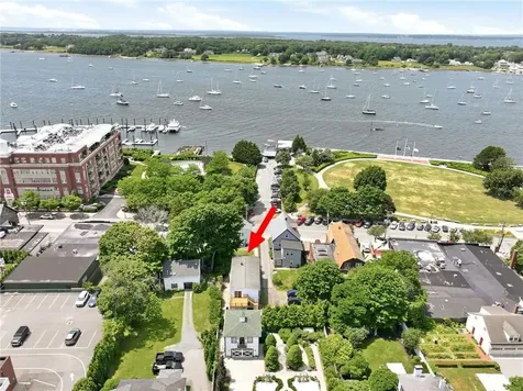 400 406 Thames Street Bristol RI 02809