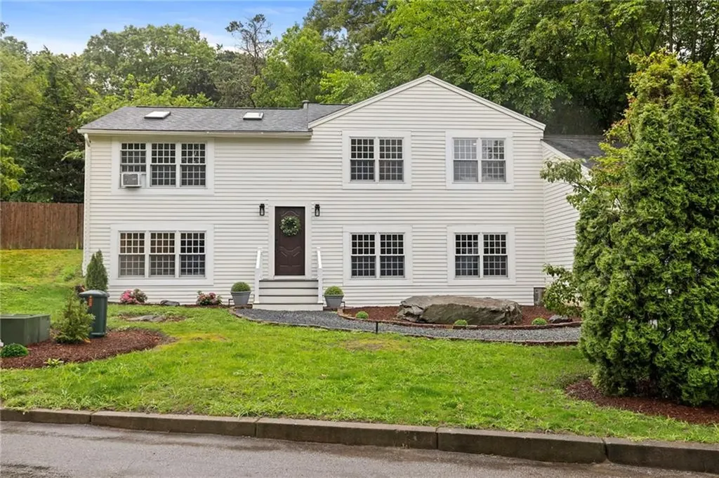 40 Poppy Place Warwick RI 02886