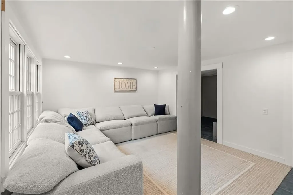 40 Poppy Place Warwick RI 02886