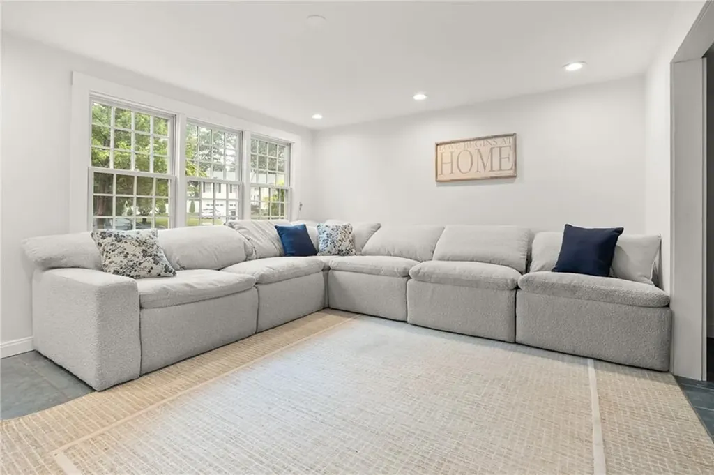 40 Poppy Place Warwick RI 02886