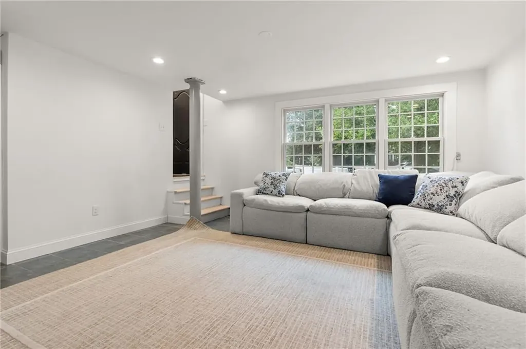 40 Poppy Place Warwick RI 02886