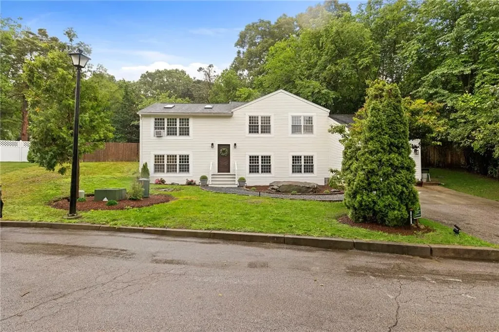 40 Poppy Place Warwick RI 02886