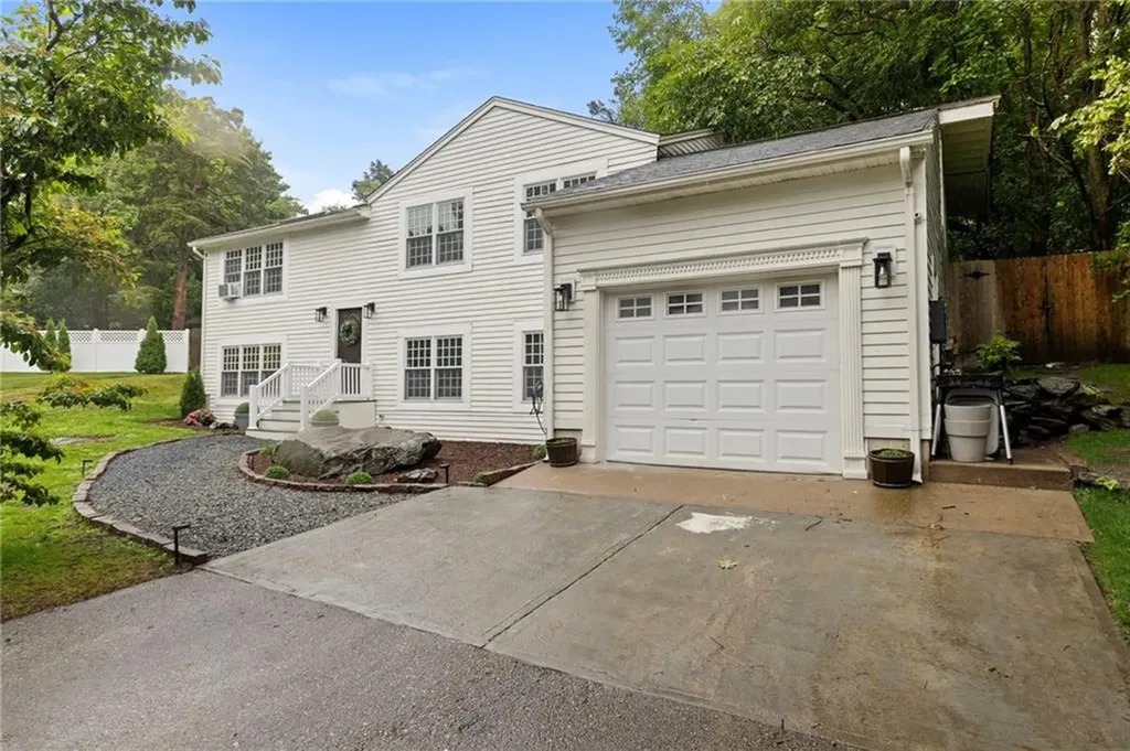 40 Poppy Place Warwick RI 02886