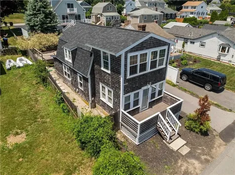 29 Aquidneck Avenue Portsmouth RI 02871