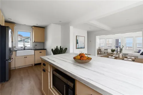 29 Aquidneck Avenue Portsmouth RI 02871