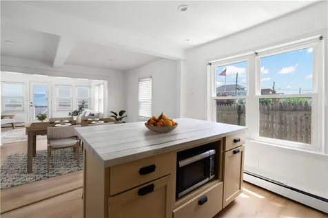29 Aquidneck Avenue Portsmouth RI 02871