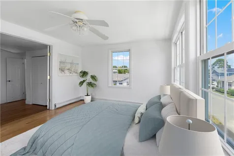 29 Aquidneck Avenue Portsmouth RI 02871
