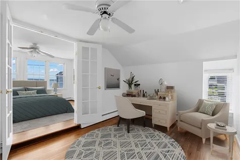29 Aquidneck Avenue Portsmouth RI 02871