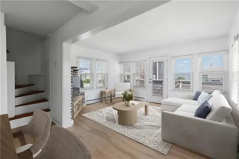 29 Aquidneck Avenue Portsmouth RI 02871