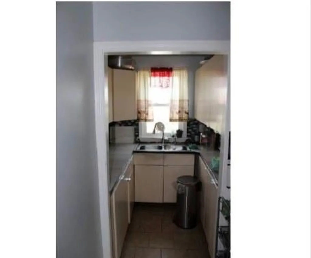 162 Prairie Avenue Providence RI 02905