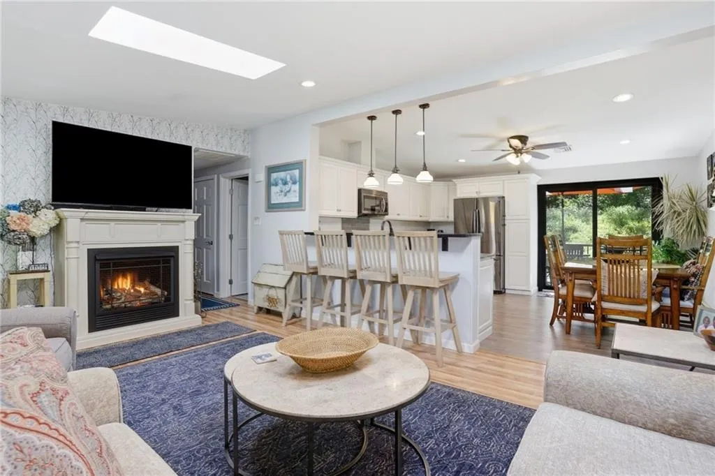 53 Greenbush Road Warwick RI 02818