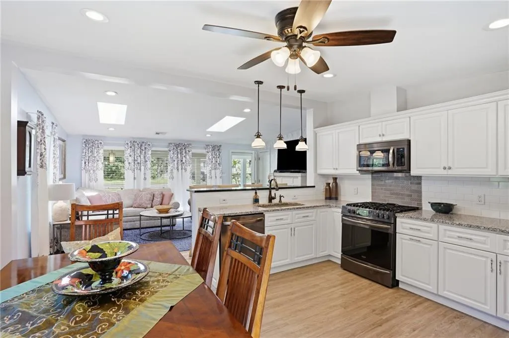 53 Greenbush Road Warwick RI 02818