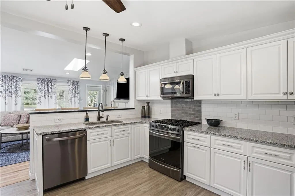53 Greenbush Road Warwick RI 02818
