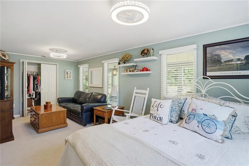 53 Greenbush Road Warwick RI 02818