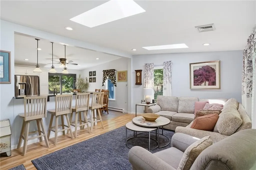 53 Greenbush Road Warwick RI 02818