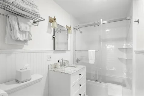 2 4 Hazard Avenue Newport RI 02840