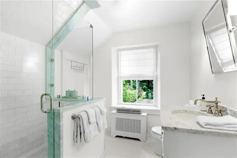 2 4 Hazard Avenue Newport RI 02840