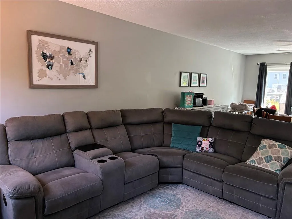 1 Willow Glen Circle Warwick RI 02889