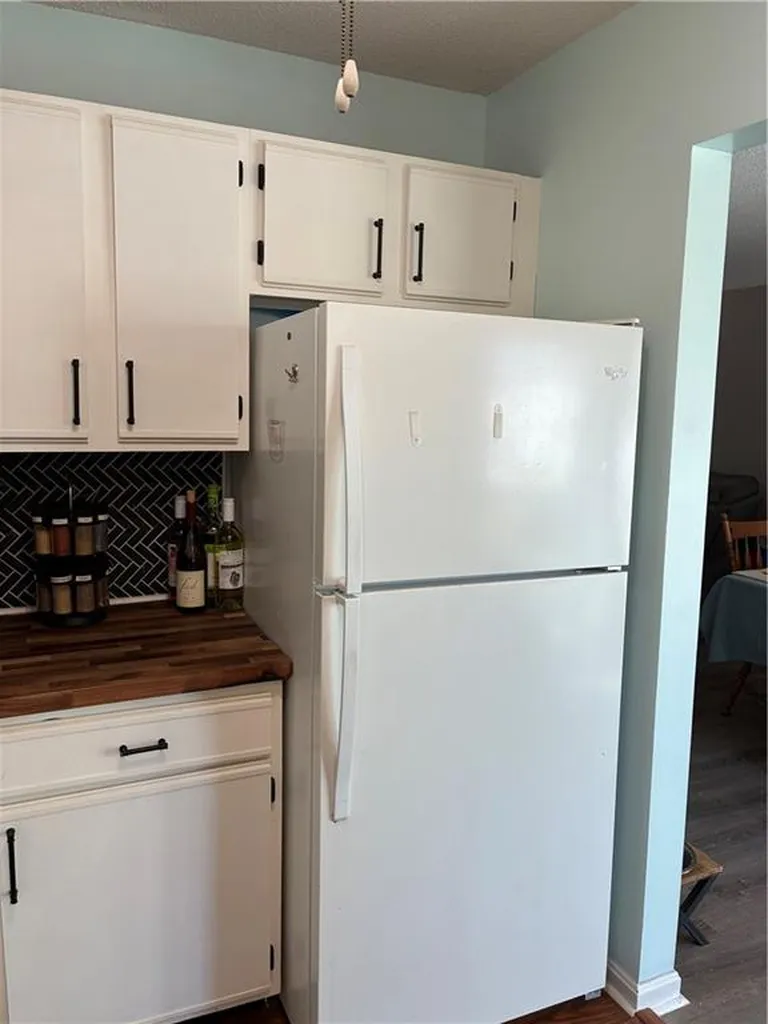 1 Willow Glen Circle Warwick RI 02889