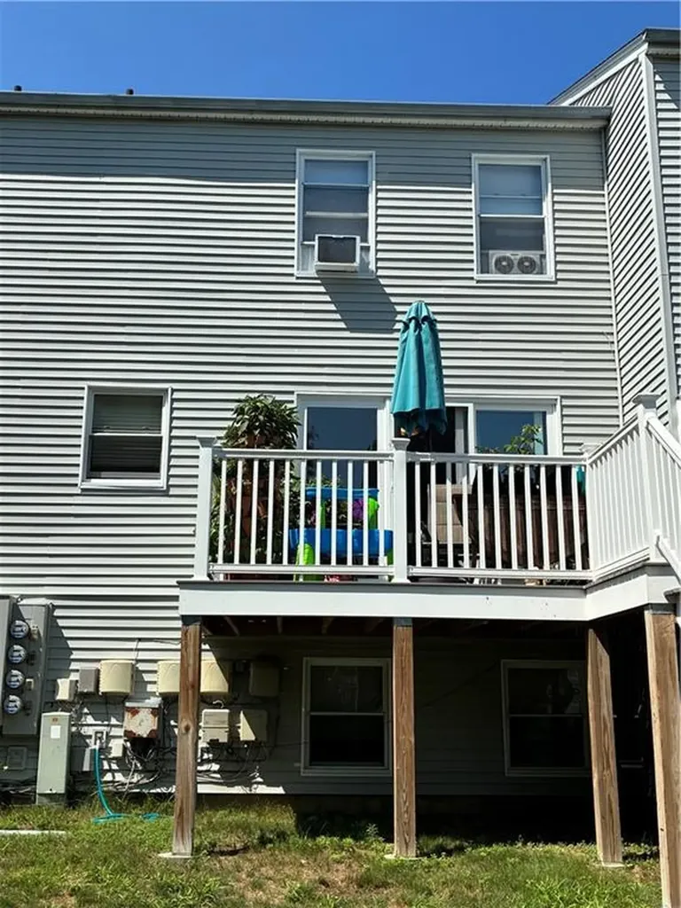 1 Willow Glen Circle Warwick RI 02889