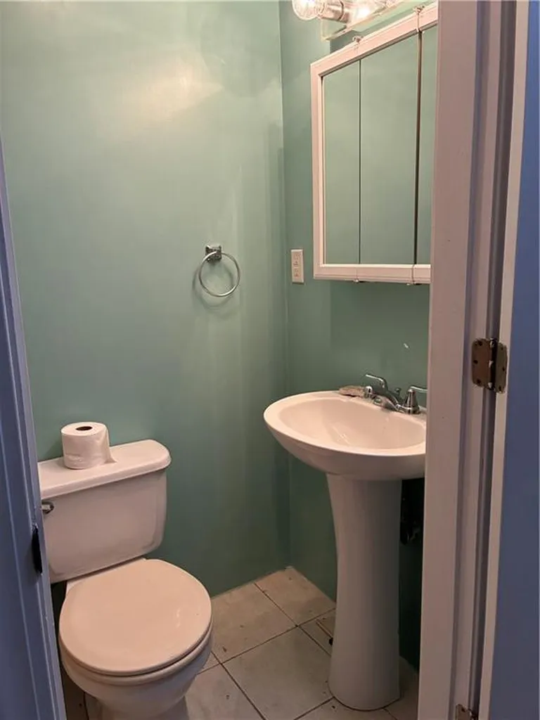 1 Willow Glen Circle Warwick RI 02889