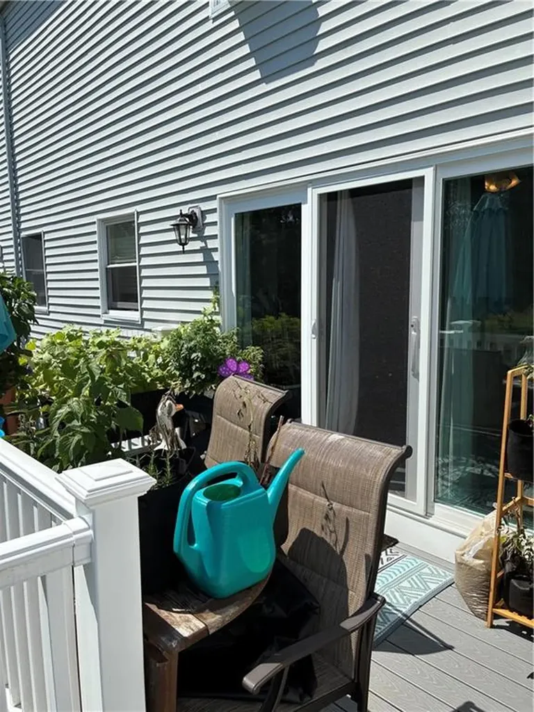 1 Willow Glen Circle Warwick RI 02889