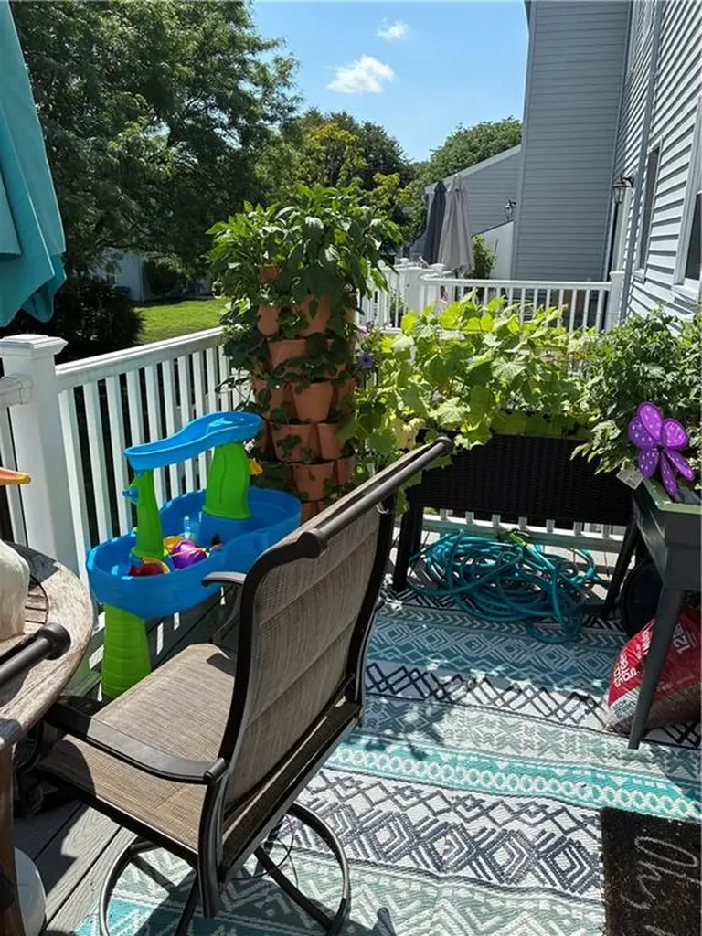 1 Willow Glen Circle Warwick RI 02889