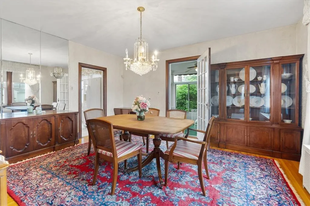 24 Bel Air Drive Providence RI 02911