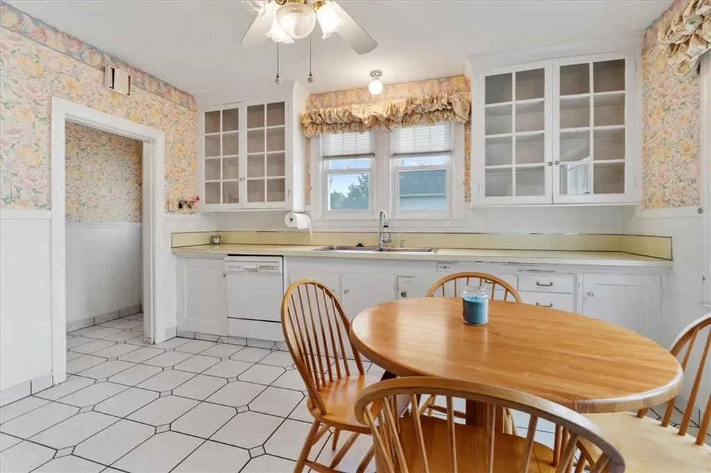 24 Bel Air Drive Providence RI 02911