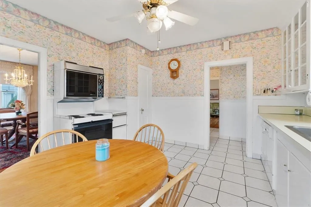 24 Bel Air Drive Providence RI 02911