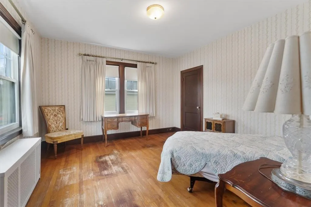 24 Bel Air Drive Providence RI 02911