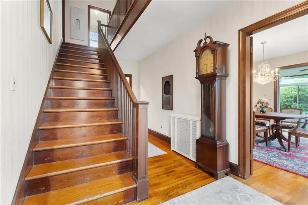 24 Bel Air Drive Providence RI 02911