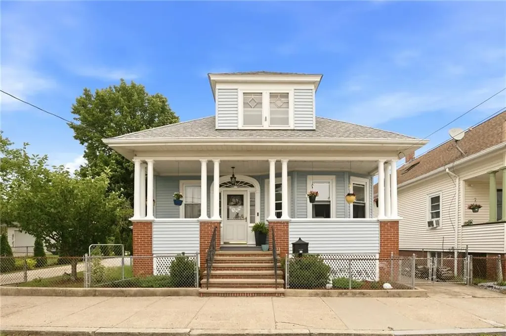 108 Daniel Avenue Providence RI 02909