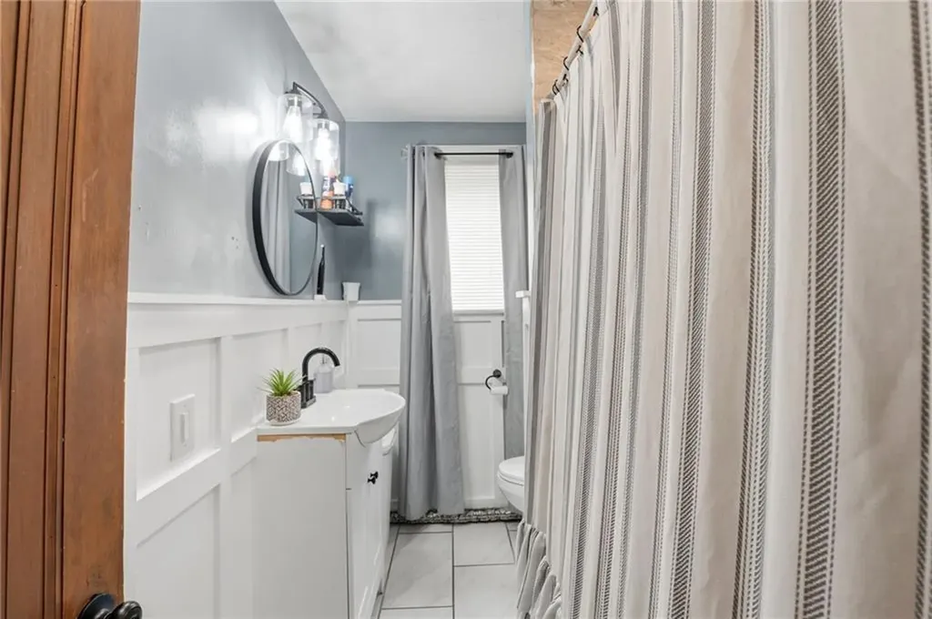 108 Daniel Avenue Providence RI 02909