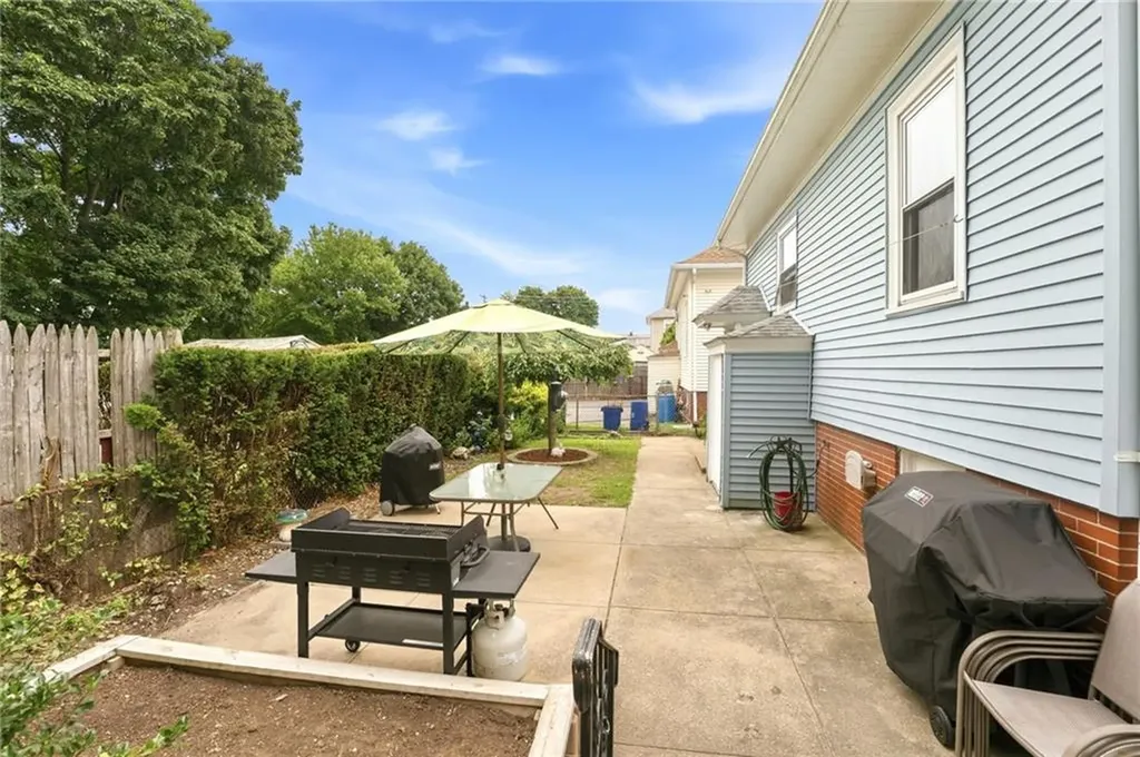 108 Daniel Avenue Providence RI 02909