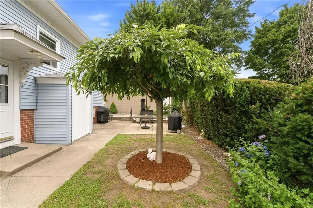 108 Daniel Avenue Providence RI 02909