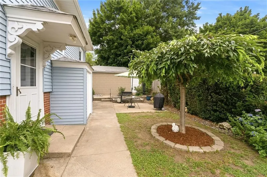 108 Daniel Avenue Providence RI 02909