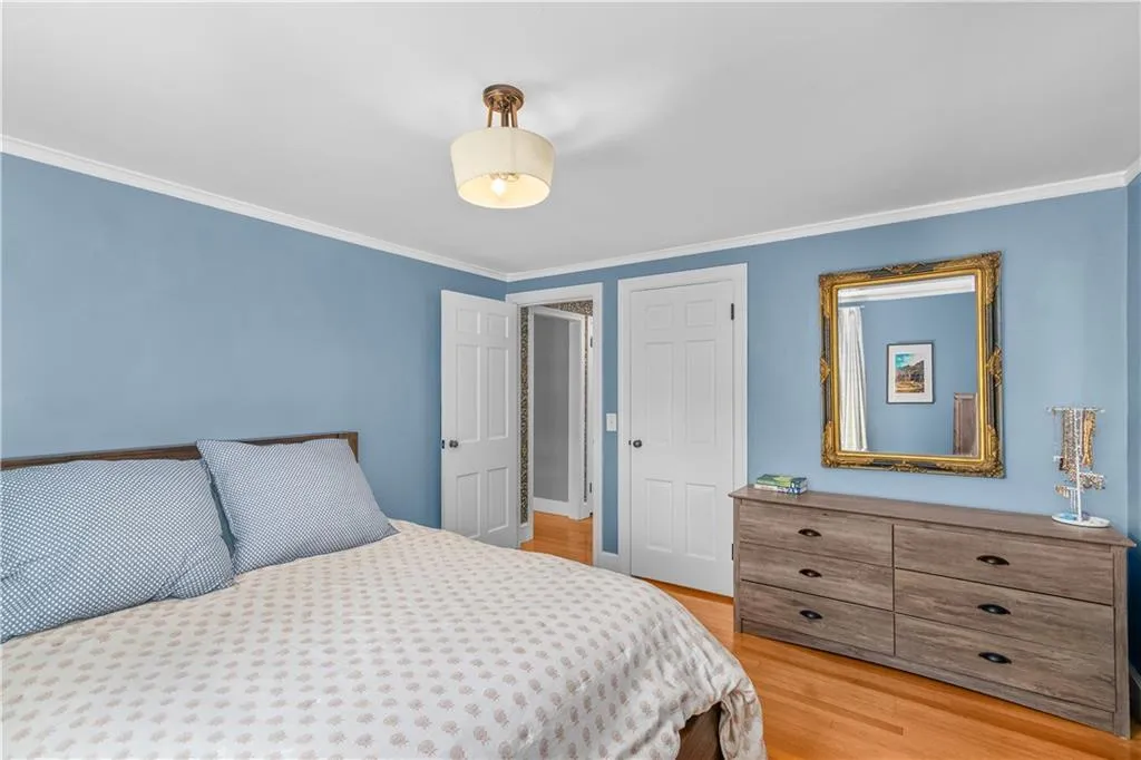 76 Brewster Drive Warwick RI 02889