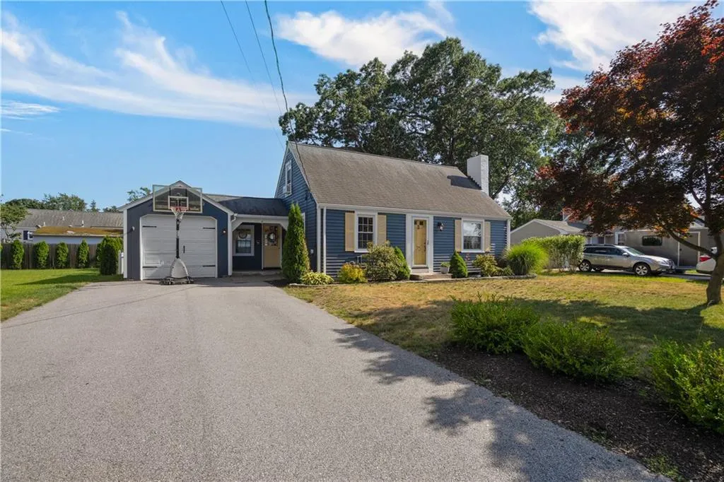 76 Brewster Drive Warwick RI 02889