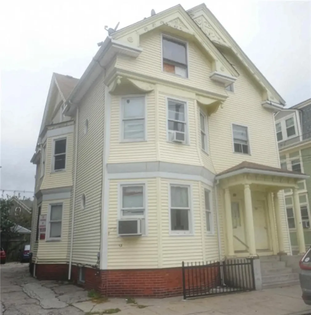 121 123 Tobey Street Providence RI 02909