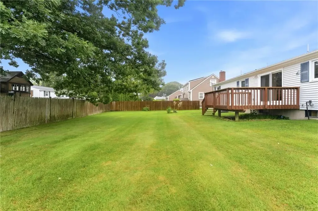 115 Thurston Street East Providence RI 02915