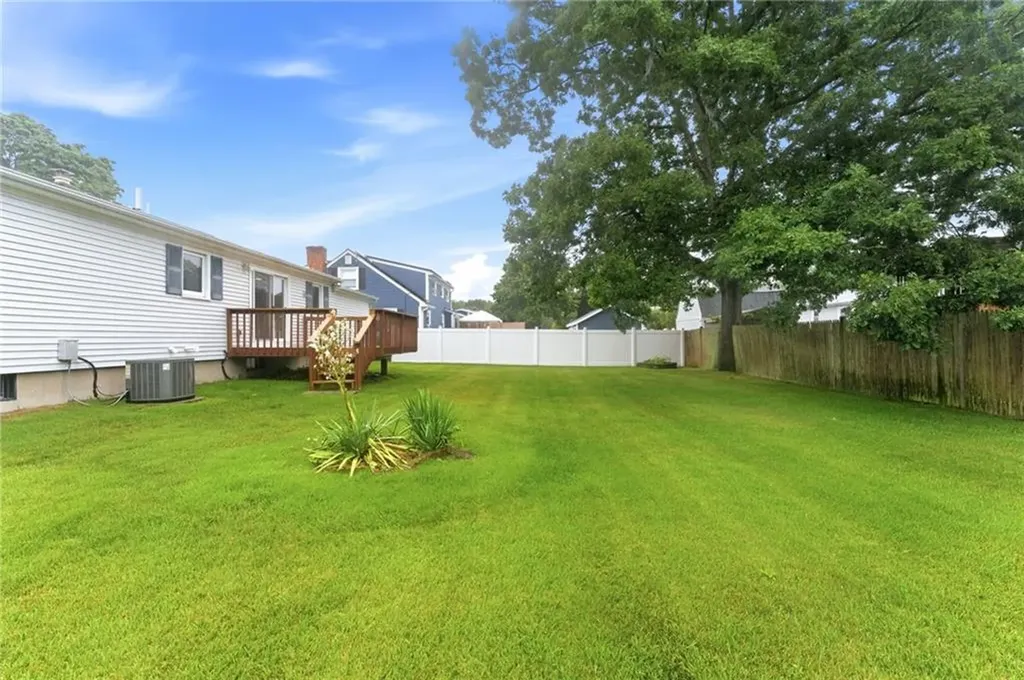 115 Thurston Street East Providence RI 02915