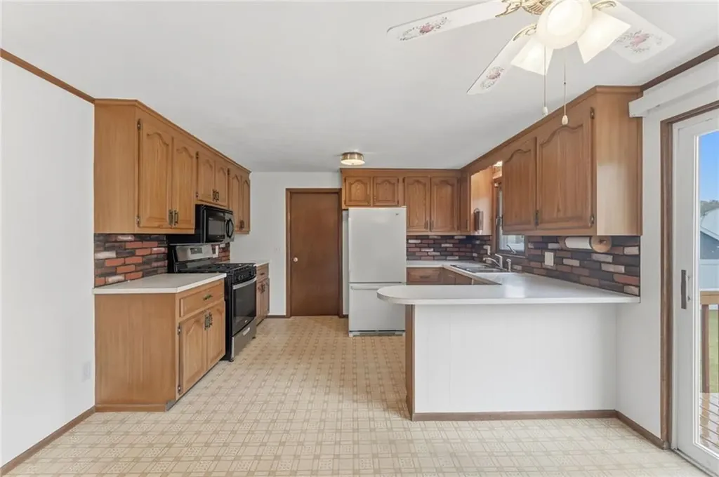 115 Thurston Street East Providence RI 02915