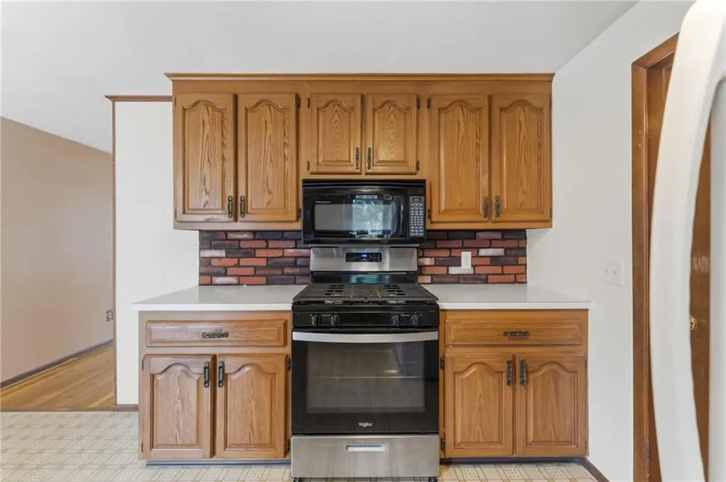 115 Thurston Street East Providence RI 02915